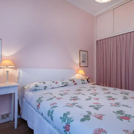 Sleeps 12 Pool Wifi Villa