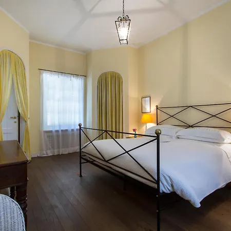 Sleeps 12 Pool Wifi *